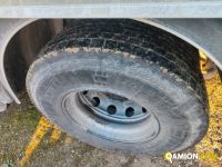 Iveco Mod. IVECO Vers. IVECO | Motrice Isotermico con gruppo frigo e sponda | INDUSTRIAL CARS S.P.A