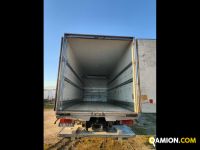 Iveco Mod. IVECO Vers. IVECO | Motrice Isotermico con gruppo frigo e sponda | INDUSTRIAL CARS S.P.A