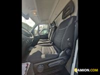 Iveco Mod. IVECO Vers. IVECO | Leggero Cabinato > 35 q.li Furgonato con sponda | INDUSTRIAL CARS S.P.A