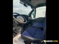 Iveco Mod. IVECO Vers. IVECO | Leggero Cabinato <= 35 q.li Cassone fisso con Gru | INDUSTRIAL CARS S.P.A