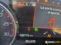 Ford FMAX 500 WHITE PACK MEG CAB FMAX 500 WHITE PACK MEG CAB | Millenium Car