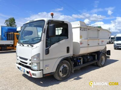 Isuzu M55 M55