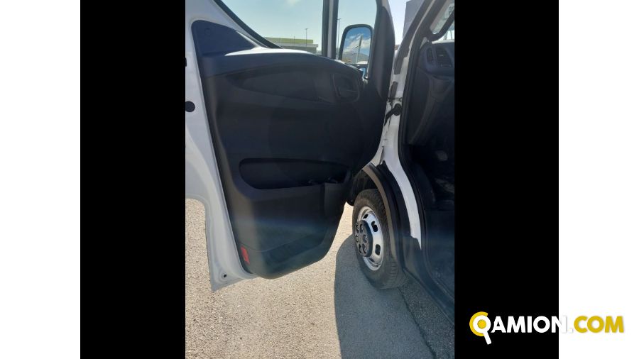 Iveco Mod. IVECO Vers. IVECO | Leggero Cabinato <= 35 q.li Telaio | INDUSTRIAL CARS S.P.A