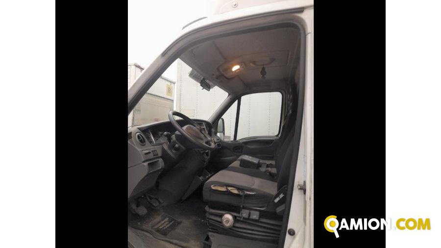 Iveco Mod. IVECO Vers. IVECO | Leggero Cabinato <= 35 q.li Cassone fisso con centina | INDUSTRIAL CARS S.P.A