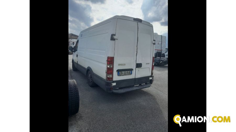 Iveco Mod. IVECO Vers. IVECO | Leggero Furgone <= 35 q.li Isotermico con gruppo frigo | INDUSTRIAL CARS S.P.A