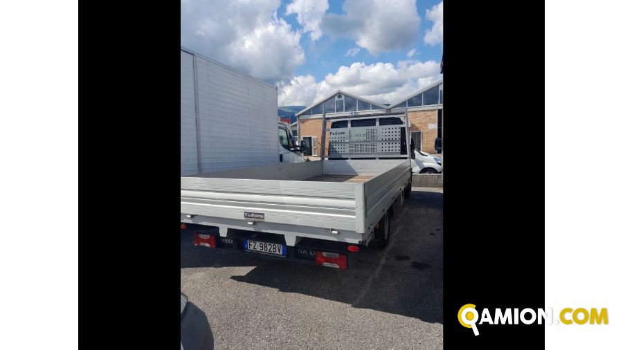 Iveco Mod. IVECO Vers. IVECO | Leggero Cabinato <= 35 q.li Cassone fisso | INDUSTRIAL CARS S.P.A