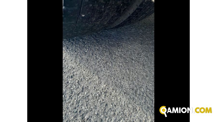 Iveco Mod. IVECO Vers. IVECO | Motrice Cassone fisso con Gru | INDUSTRIAL CARS S.P.A