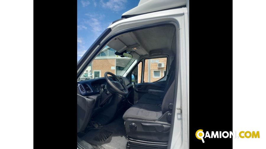 Iveco Mod. IVECO Vers. IVECO | Leggero Cabinato <= 35 q.li Telaio | INDUSTRIAL CARS S.P.A