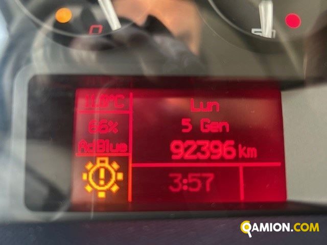 Iveco Mod. IVECO Vers. IVECO | Leggero Cabinato <= 35 q.li Cassone fisso con Gru | INDUSTRIAL CARS S.P.A