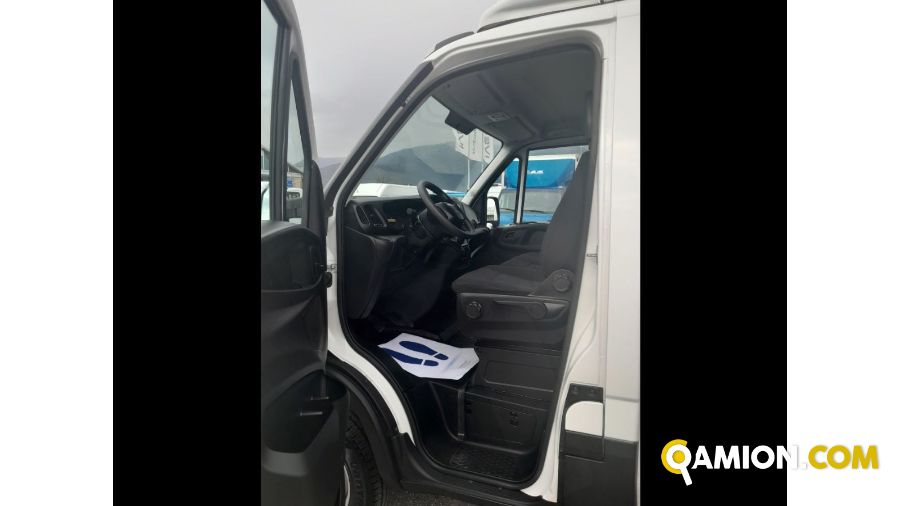 Iveco Mod. IVECO Vers. IVECO | Leggero Cabinato <= 35 q.li Furgonato | INDUSTRIAL CARS S.P.A