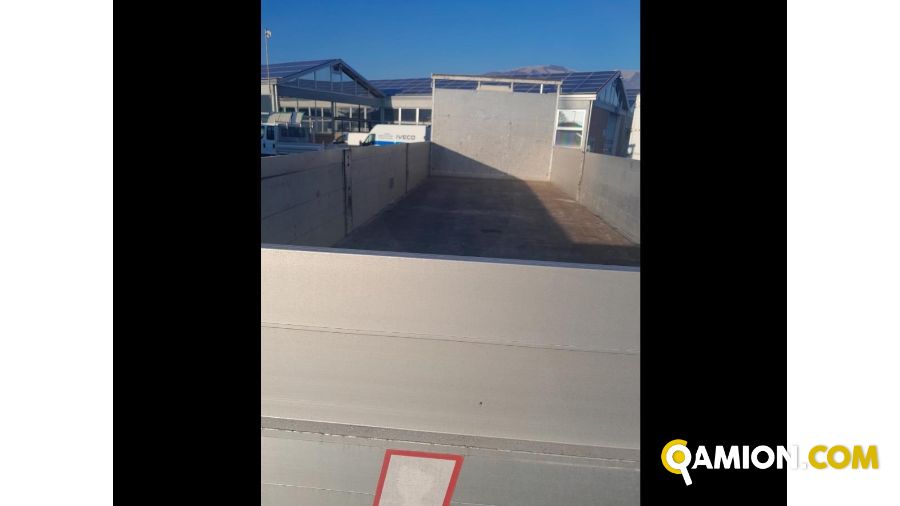 Iveco Mod. IVECO Vers. IVECO | Motrice Cassone fisso | INDUSTRIAL CARS S.P.A