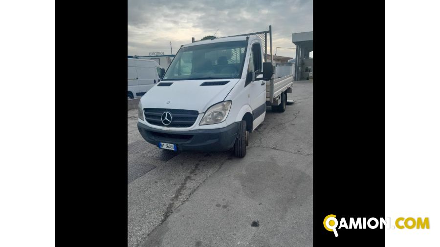 Mercedes Mod. MERCEDES V.I. Vers. MERCEDES V.I. | Leggero Cabinato <= 35 q.li Cassone fisso | INDUSTRIAL CARS S.P.A