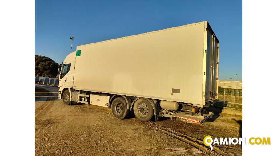 Iveco Mod. IVECO Vers. IVECO | Motrice Isotermico con gruppo frigo e sponda | INDUSTRIAL CARS S.P.A