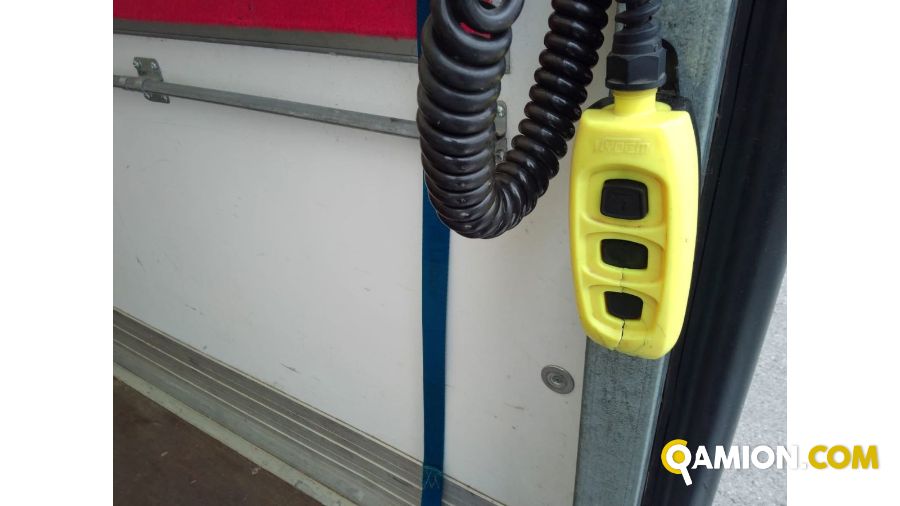 Iveco Mod. IVECO Vers. IVECO | Leggero Cabinato <= 35 q.li Furgonato con sponda | INDUSTRIAL CARS S.P.A