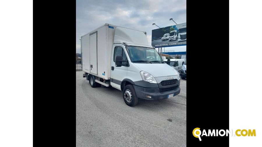 Iveco Mod. IVECO Vers. IVECO | Leggero Cabinato <= 35 q.li Furgonato con sponda | INDUSTRIAL CARS S.P.A