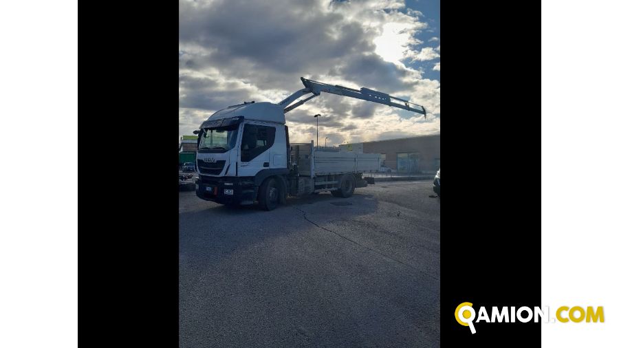 Iveco Mod. IVECO Vers. IVECO | Motrice Cassone fisso con Gru | INDUSTRIAL CARS S.P.A