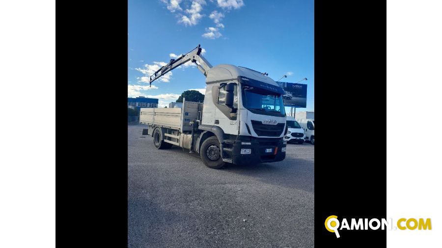 Iveco Mod. IVECO Vers. IVECO | Motrice Cassone fisso con Gru | INDUSTRIAL CARS S.P.A