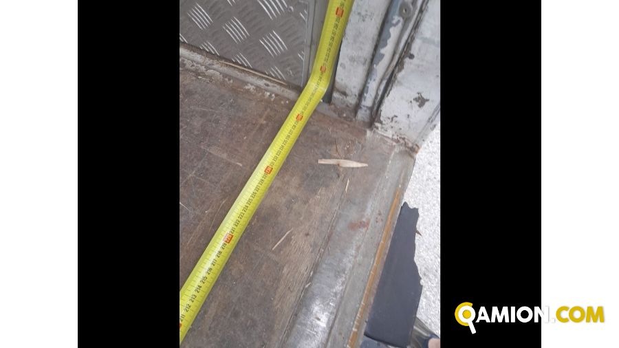 Iveco Mod. IVECO Vers. IVECO | Leggero Cabinato > 35 q.li Scarrabile con gancio | INDUSTRIAL CARS S.P.A