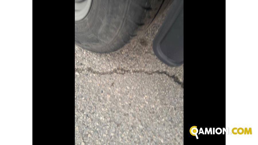 Iveco Mod. IVECO Vers. IVECO | Leggero Cabinato <= 35 q.li Cassone fisso con Gru | INDUSTRIAL CARS S.P.A