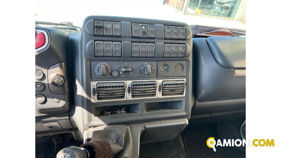 Iveco Mod. IVECO Vers. IVECO | Leggero Cabinato > 35 q.li Furgonato con sponda | INDUSTRIAL CARS S.P.A