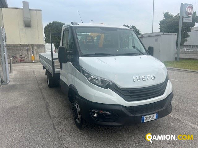 Iveco Mod. IVECO Vers. IVECO | Leggero Furgone <= 35 q.li Furgonato con sponda | INDUSTRIAL CARS S.P.A