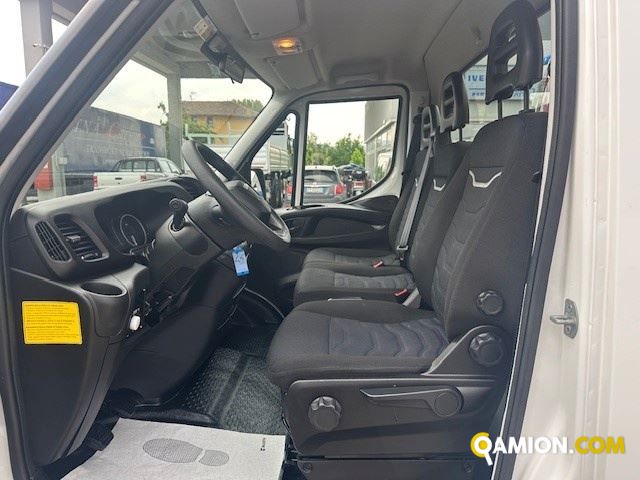 Iveco Mod. IVECO Vers. IVECO | Leggero Cabinato <= 35 q.li Furgonato | INDUSTRIAL CARS S.P.A