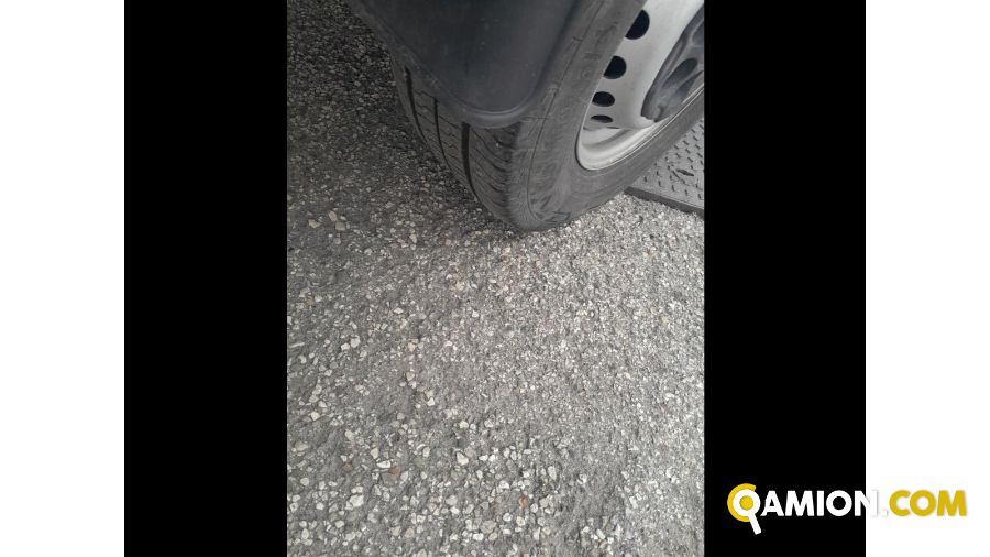 Iveco Mod. IVECO Vers. IVECO | Leggero Cabinato <= 35 q.li Cassone fisso con Gru | INDUSTRIAL CARS S.P.A