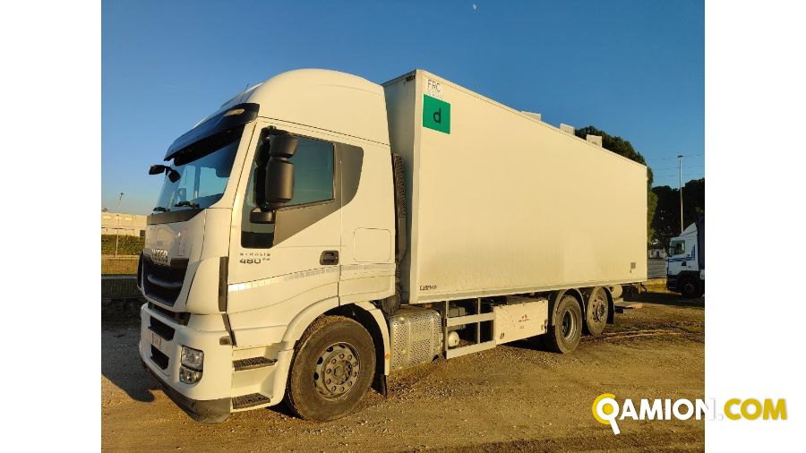 Iveco Mod. IVECO Vers. IVECO | Motrice Isotermico con gruppo frigo e sponda | INDUSTRIAL CARS S.P.A