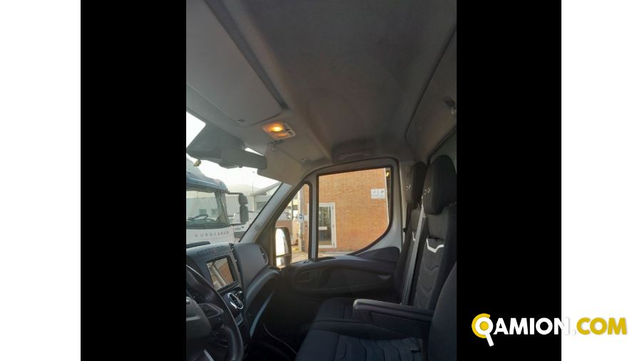 Iveco Mod. IVECO Vers. IVECO | Leggero Cabinato <= 35 q.li Cassone fisso con centina | INDUSTRIAL CARS S.P.A