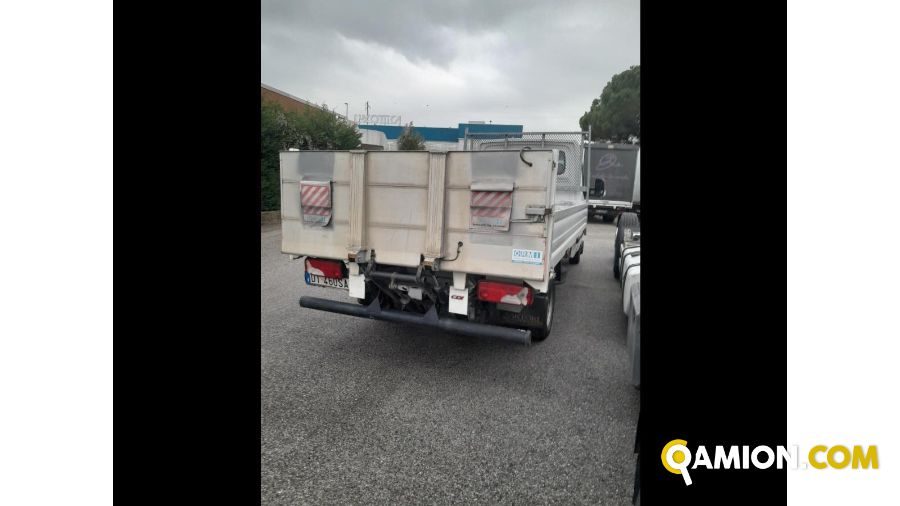 Mercedes Mod. MERCEDES V.I. Vers. MERCEDES V.I. | Leggero Cabinato <= 35 q.li Cassone fisso | INDUSTRIAL CARS S.P.A