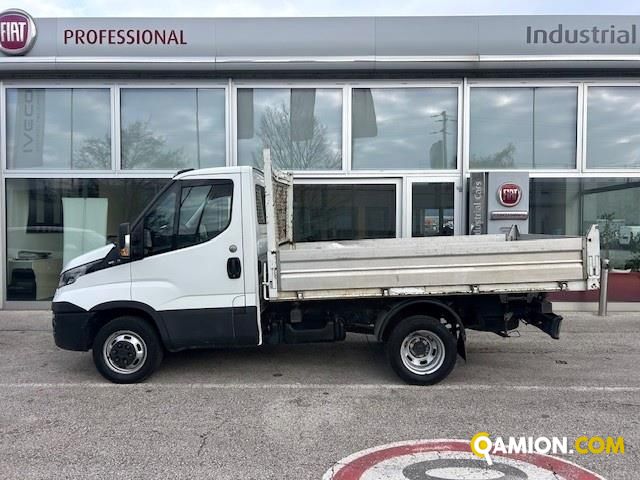 Iveco Mod. IVECO Vers. IVECO | Leggero Cabinato <= 35 q.li Cassone Ribaltabile | INDUSTRIAL CARS S.P.A