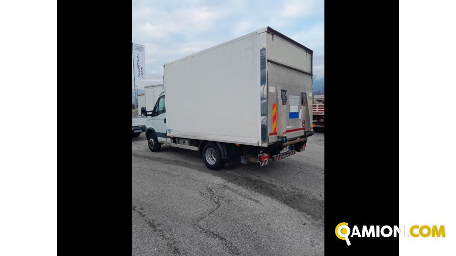 Iveco Mod. IVECO Vers. IVECO | Leggero Cabinato <= 35 q.li Furgonato con sponda | INDUSTRIAL CARS S.P.A