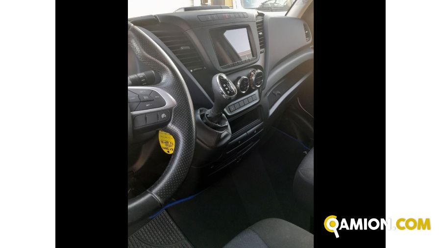 Iveco Mod. IVECO Vers. IVECO | Leggero Cabinato <= 35 q.li Cassone fisso con centina | INDUSTRIAL CARS S.P.A