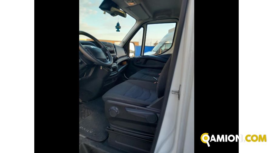 Iveco Mod. IVECO Vers. IVECO | Leggero Cabinato <= 35 q.li Cassone fisso con centina | INDUSTRIAL CARS S.P.A