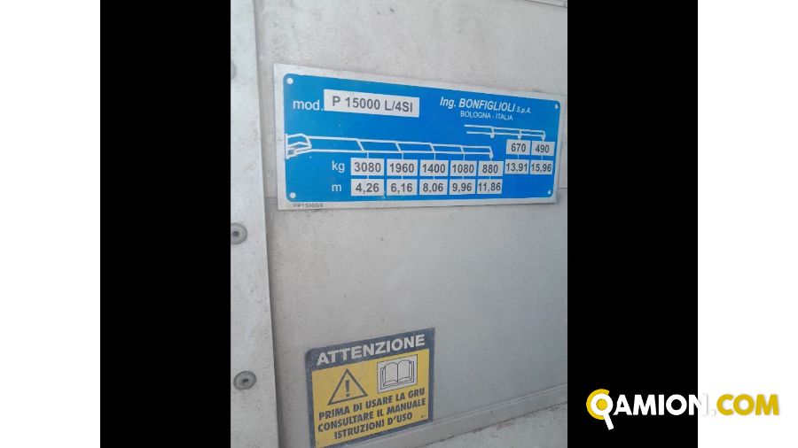 Iveco Mod. IVECO Vers. IVECO | Motrice Cassone fisso con Gru | INDUSTRIAL CARS S.P.A