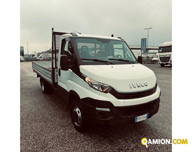 Iveco Mod. IVECO Vers. IVECO | Leggero Cabinato <= 35 q.li Cassone fisso | INDUSTRIAL CARS S.P.A