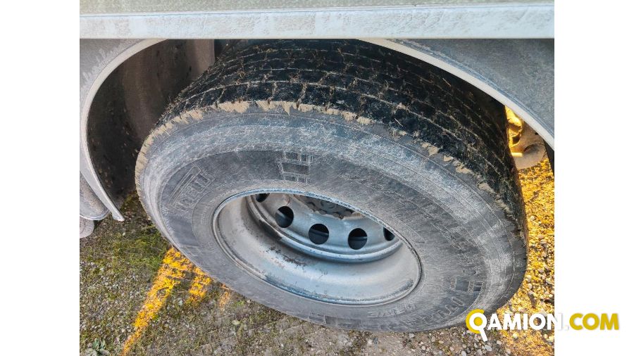 Iveco Mod. IVECO Vers. IVECO | Motrice Isotermico con gruppo frigo e sponda | INDUSTRIAL CARS S.P.A