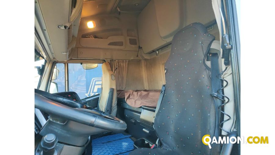 Iveco Mod. IVECO Vers. IVECO | Motrice Isotermico con gruppo frigo e sponda | INDUSTRIAL CARS S.P.A