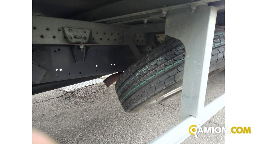 Iveco Mod. IVECO Vers. IVECO | Leggero Cabinato <= 35 q.li Furgonato con sponda | INDUSTRIAL CARS S.P.A