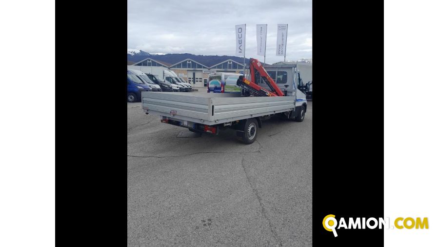 Iveco Mod. IVECO Vers. IVECO | Leggero Cabinato <= 35 q.li Cassone fisso con Gru | INDUSTRIAL CARS S.P.A