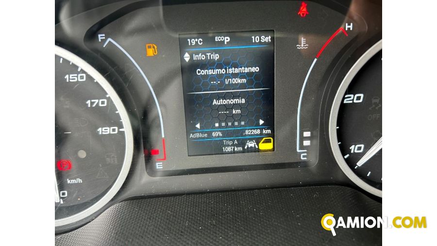 Iveco Mod. IVECO Vers. IVECO | Leggero Cabinato <= 35 q.li Furgonato con sponda | INDUSTRIAL CARS S.P.A