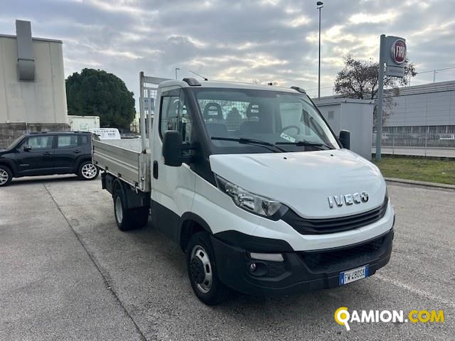 Iveco Mod. IVECO Vers. IVECO | Leggero Cabinato <= 35 q.li Cassone Ribaltabile | INDUSTRIAL CARS S.P.A