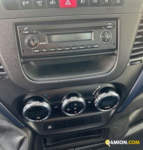 Iveco Mod. IVECO Vers. IVECO | Leggero Cabinato <= 35 q.li Cassone fisso con Gru | INDUSTRIAL CARS S.P.A