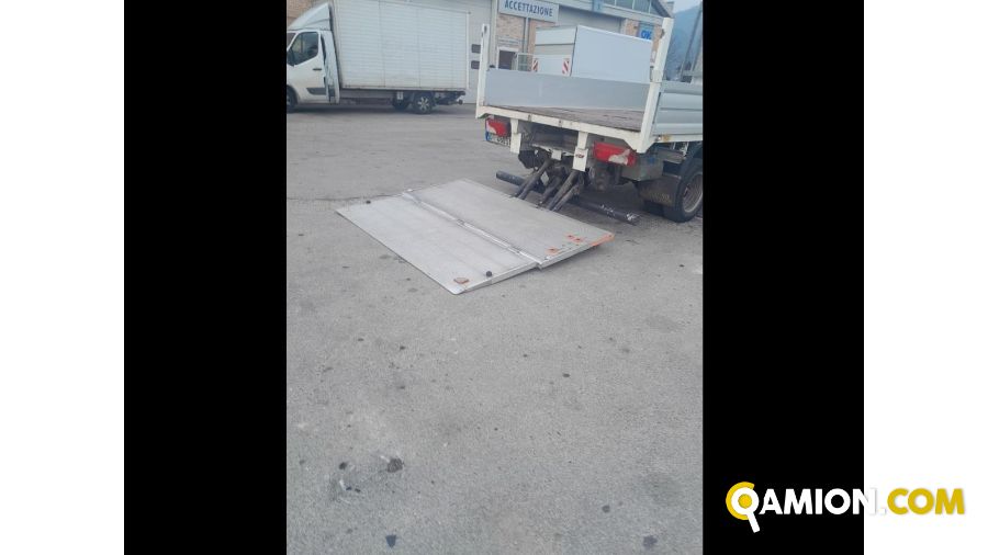Mercedes Mod. MERCEDES V.I. Vers. MERCEDES V.I. | Leggero Cabinato <= 35 q.li Cassone fisso | INDUSTRIAL CARS S.P.A