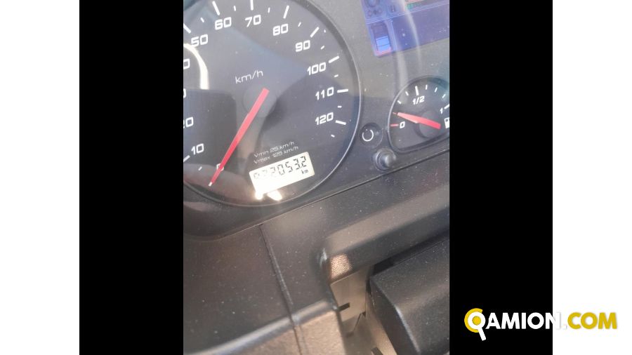 Iveco Mod. IVECO Vers. IVECO | Motrice Cassone fisso | INDUSTRIAL CARS S.P.A