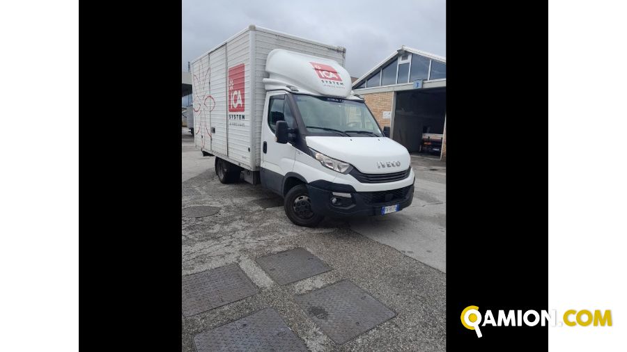 Iveco Mod. IVECO Vers. IVECO | Leggero Cabinato <= 35 q.li Furgonato | INDUSTRIAL CARS S.P.A
