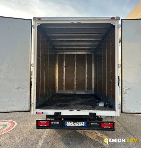 Iveco Mod. IVECO Vers. IVECO | Leggero Cabinato <= 35 q.li Furgonato | INDUSTRIAL CARS S.P.A
