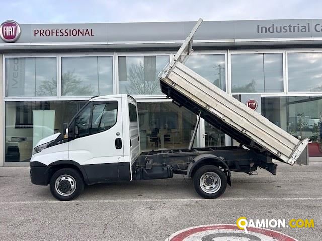 Iveco Mod. IVECO Vers. IVECO | Leggero Cabinato <= 35 q.li Cassone Ribaltabile | INDUSTRIAL CARS S.P.A