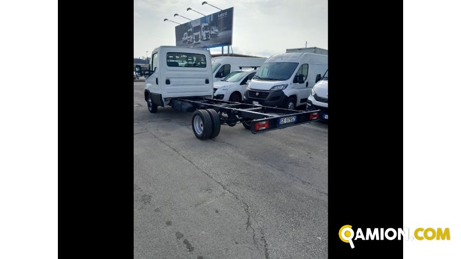 Iveco Mod. IVECO Vers. IVECO | Leggero Cabinato <= 35 q.li Telaio | INDUSTRIAL CARS S.P.A