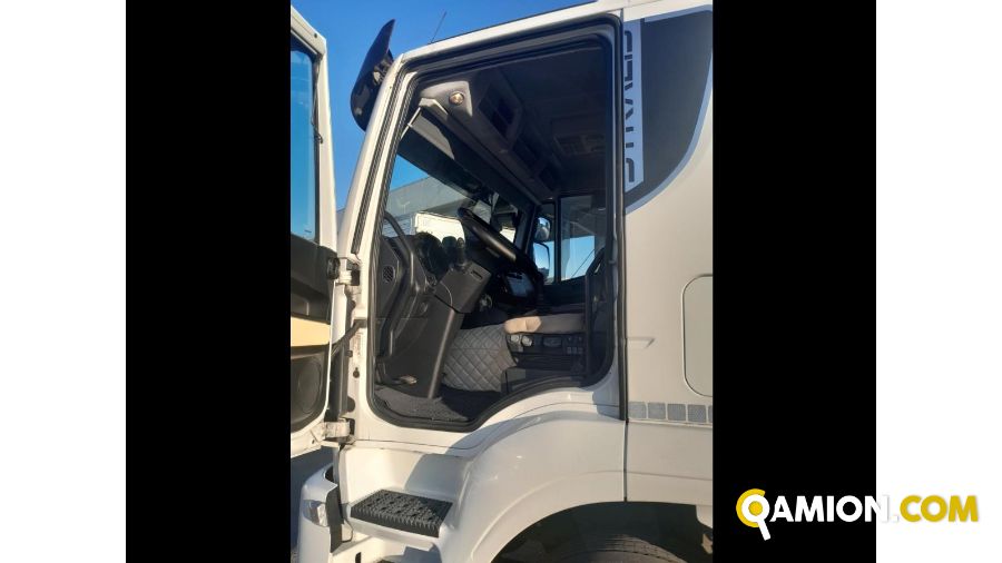 Iveco Mod. IVECO Vers. IVECO | Motrice Cassone fisso | INDUSTRIAL CARS S.P.A